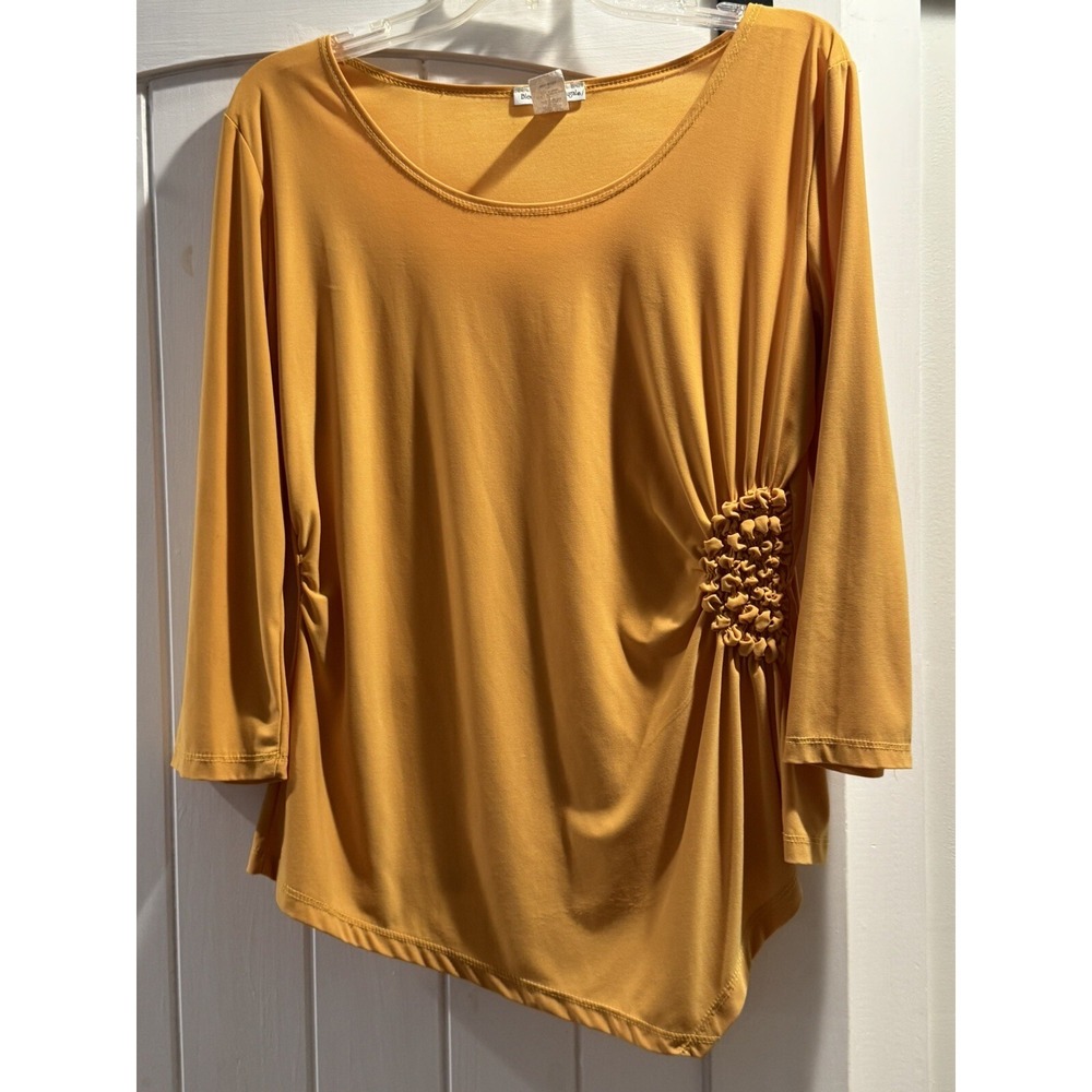 Bleeker Mcdougal, Women's, Med Yellow, 3/4 Sleeved, Blouse!  Asymmetrical Hem